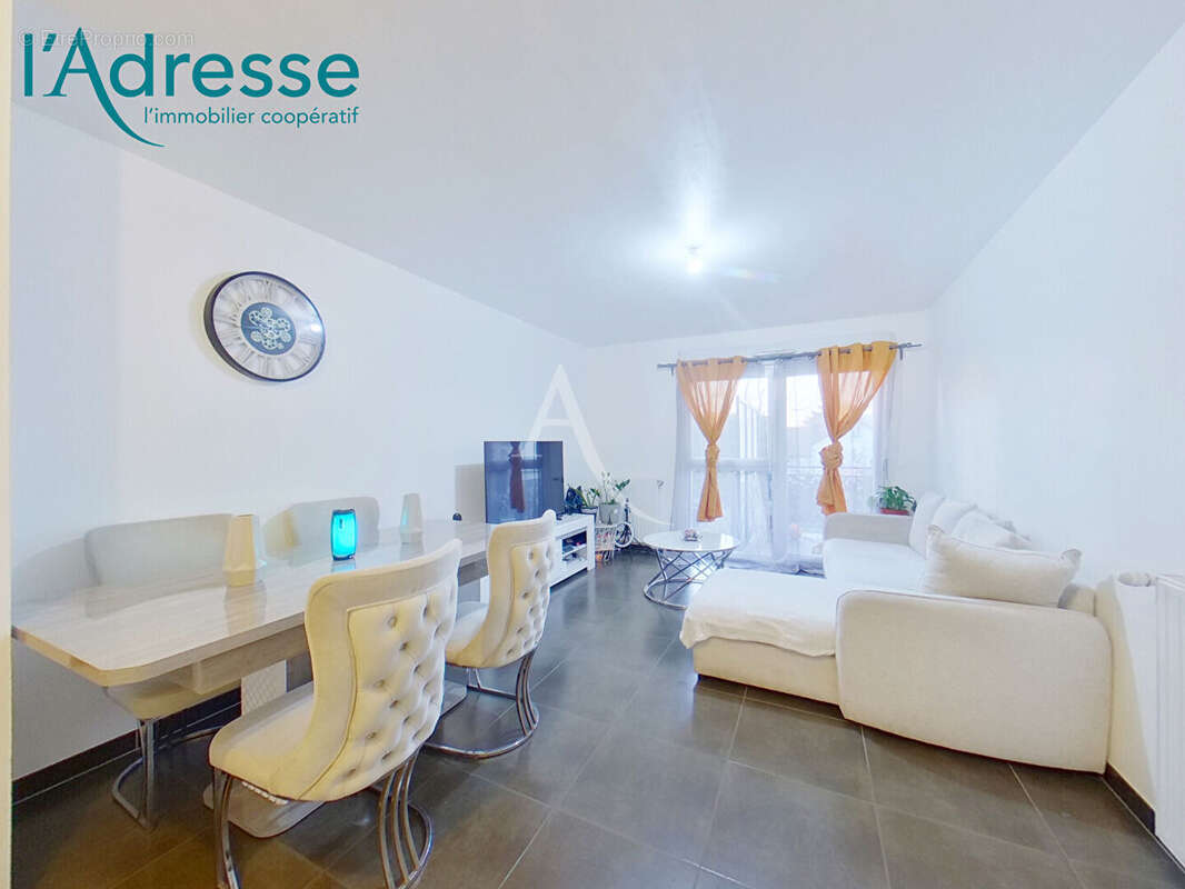 Appartement à PONTAULT-COMBAULT