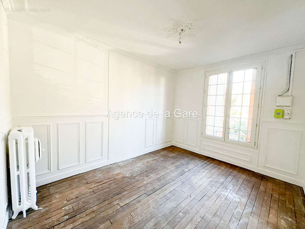 Maison à SARTROUVILLE