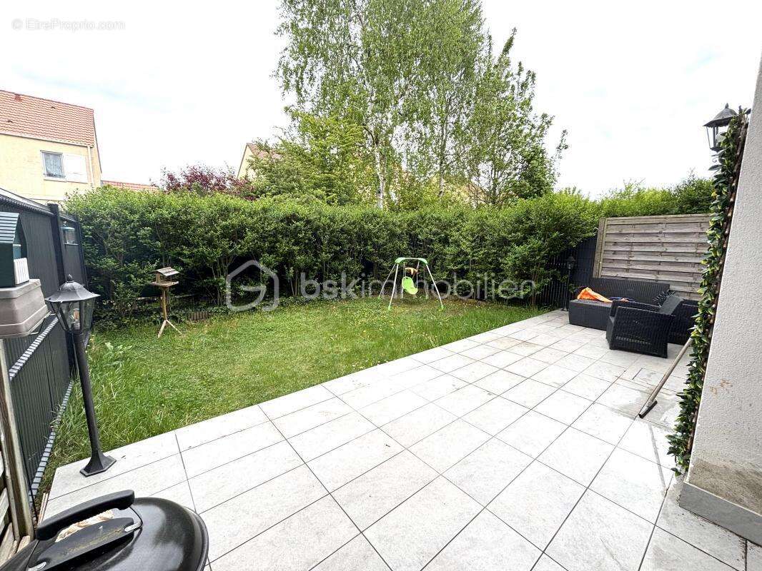 Maison à FLEURY-MEROGIS