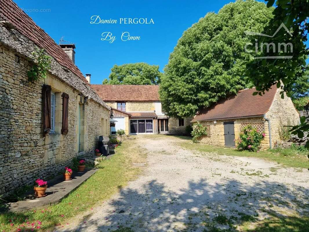 Propriété de caractère avec 5 suites, grange et hangar au cœur du Périgord Noir - photo 4