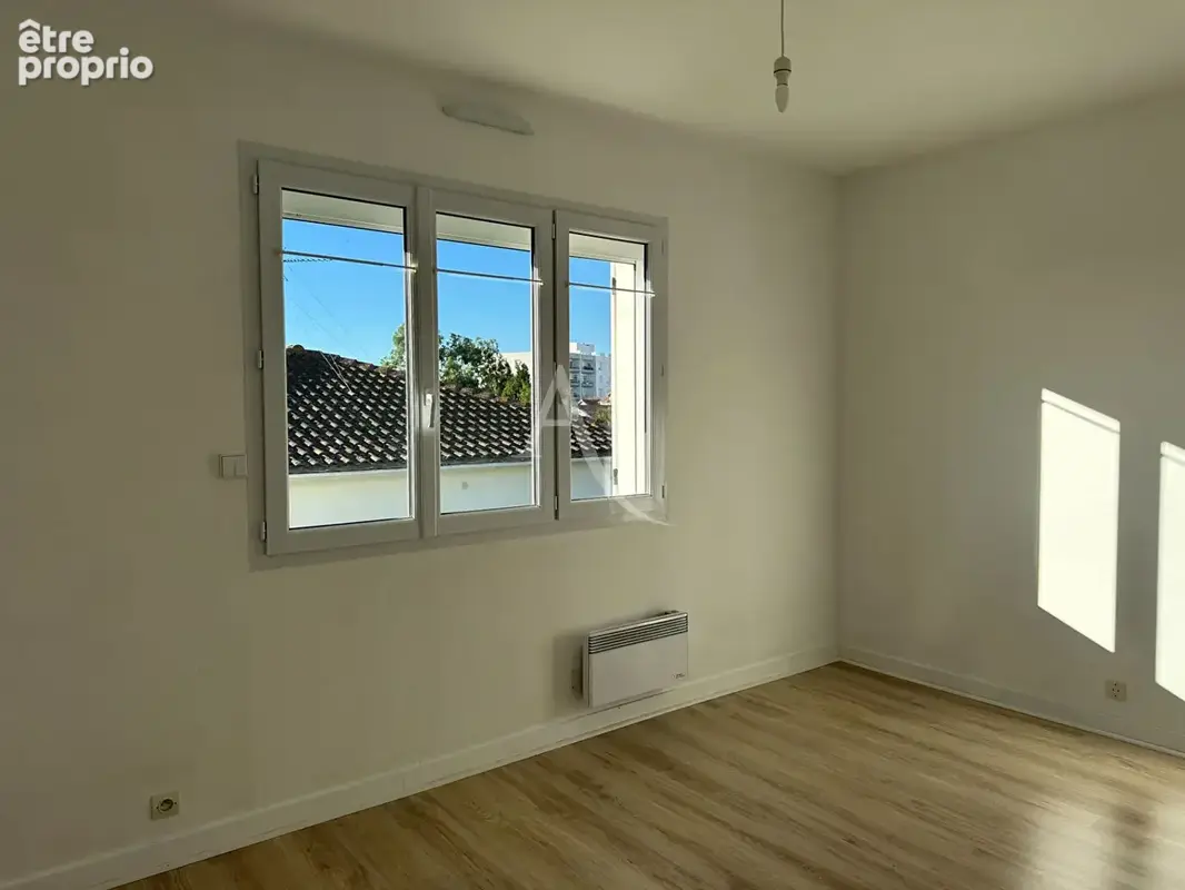 Rochefort - belle maison familiale de 167 m² - 5 chambres, deux garages , fort potentiel ! - photo 9