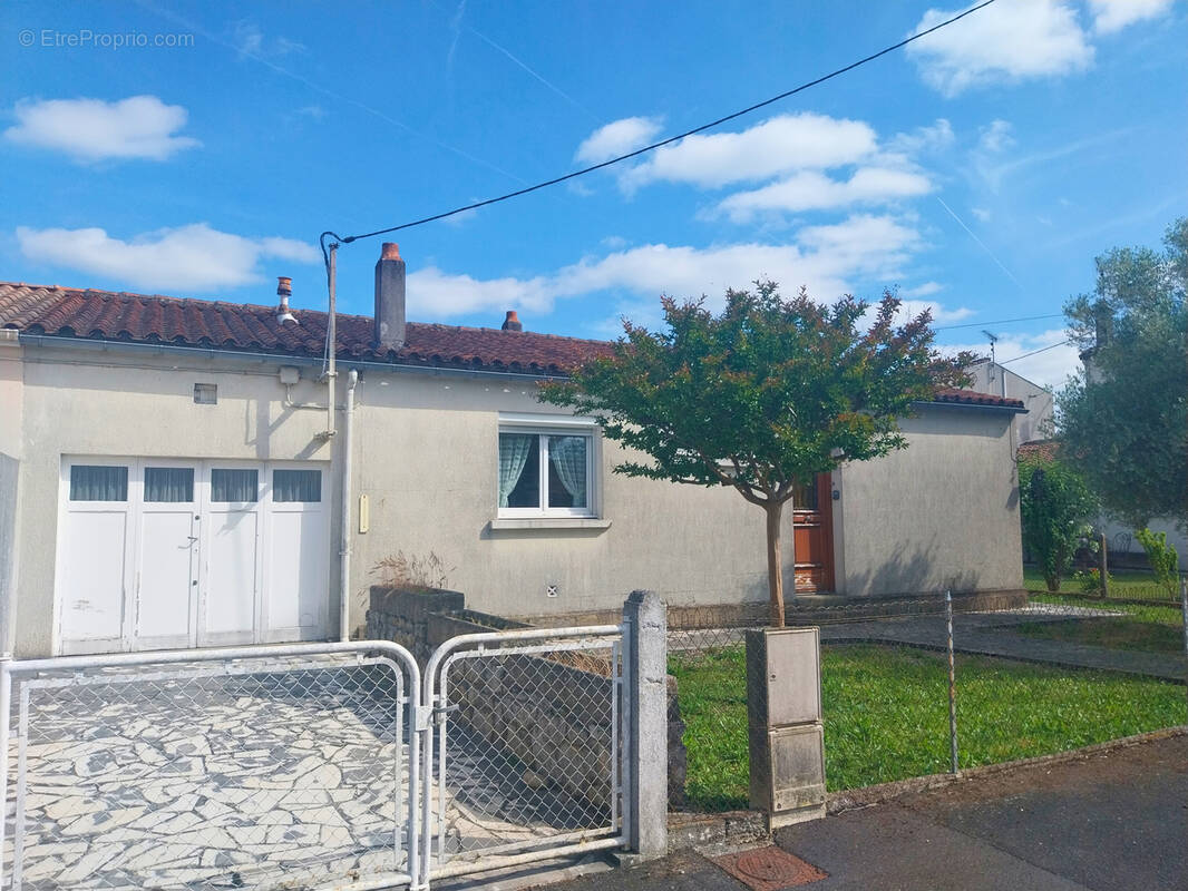 Maison à CHATEAUBERNARD