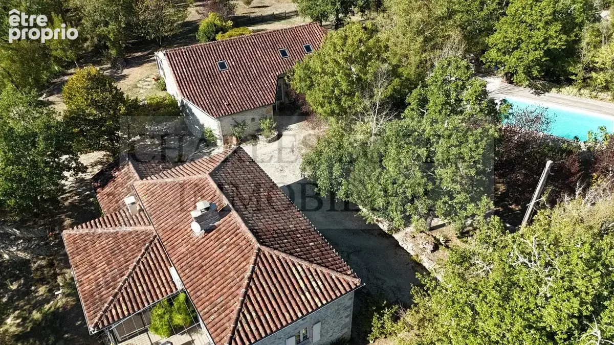 Propriété de caractère au cœur de 17 hectares de nature, avec maison principale, gîtes et piscine - photo 47