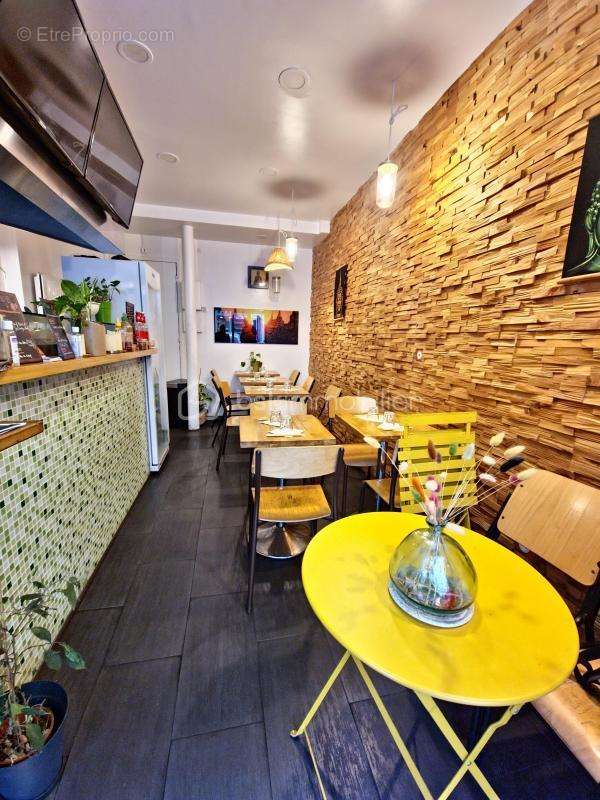 Commerce à PARIS-11E