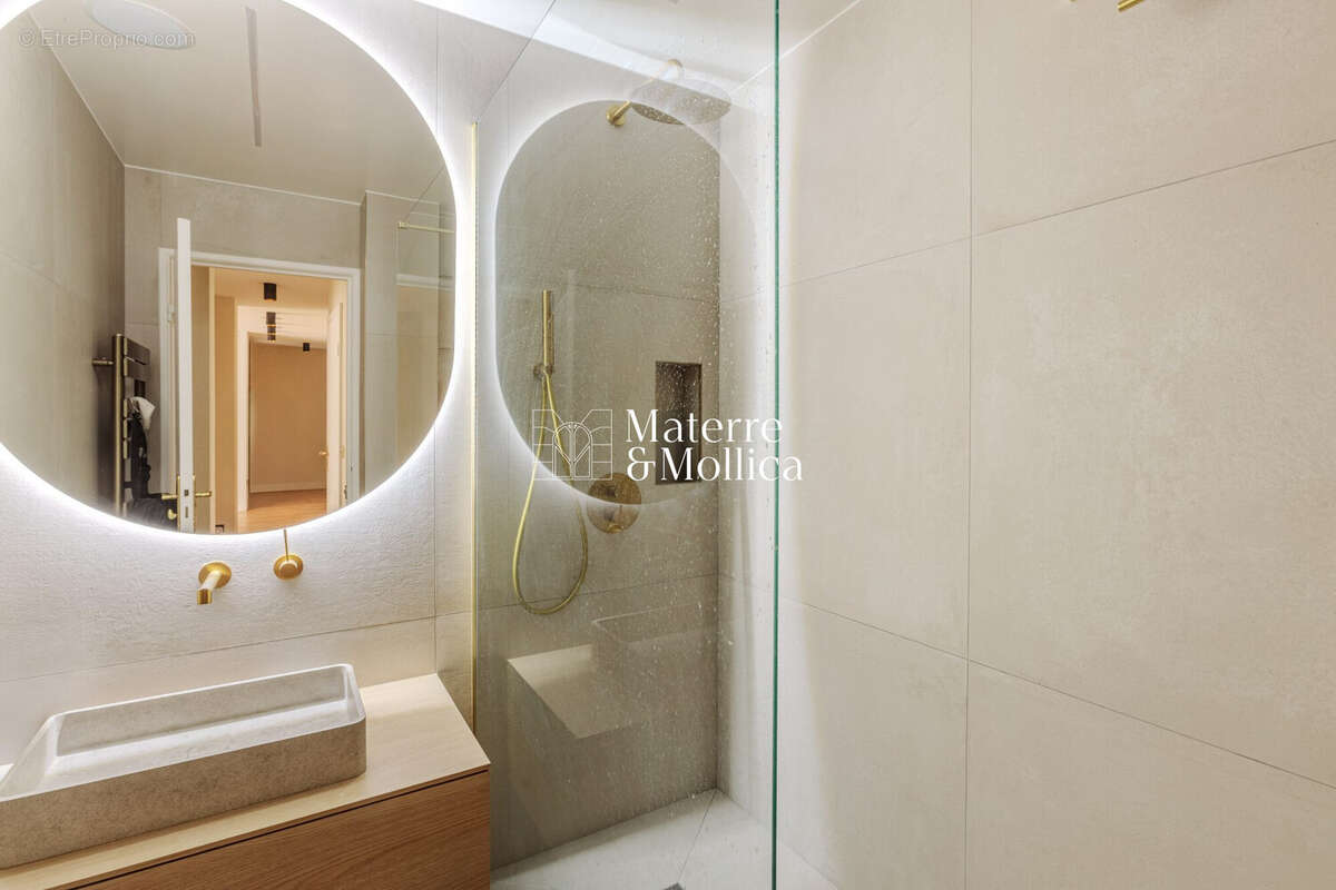 Appartement à PARIS-6E