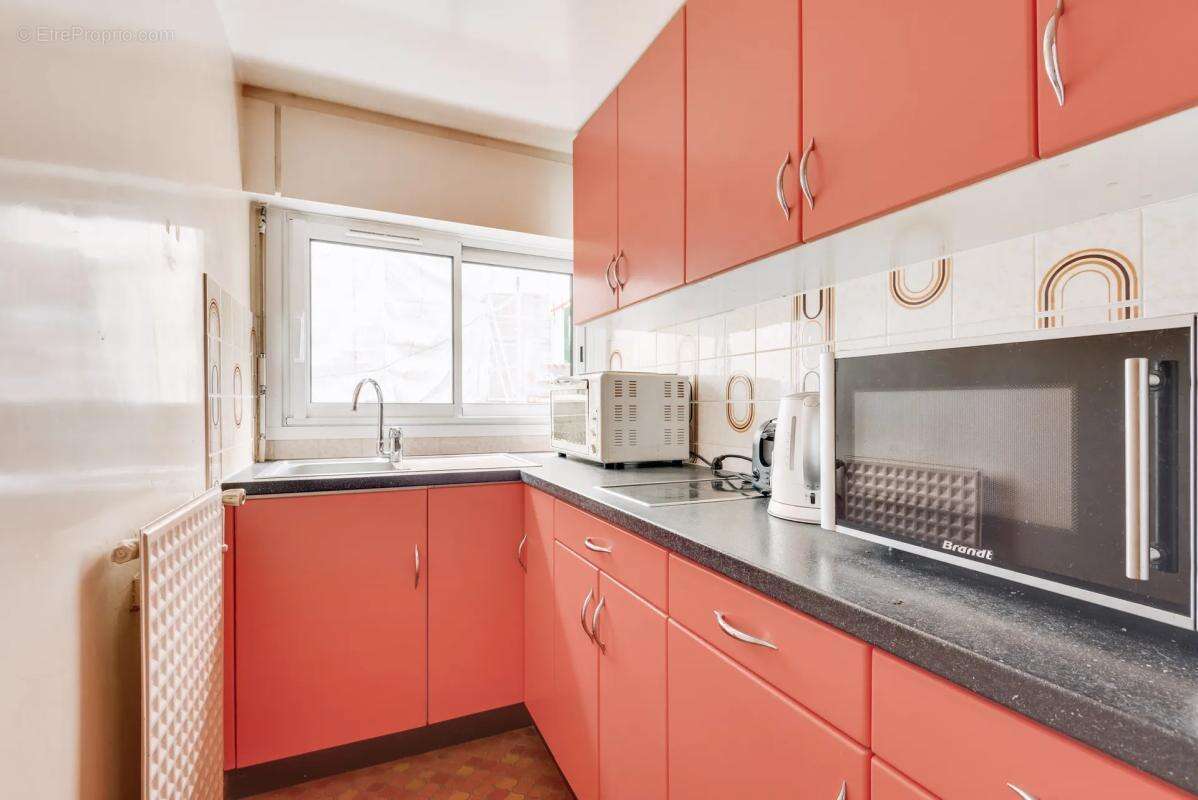 Appartement à PARIS-14E