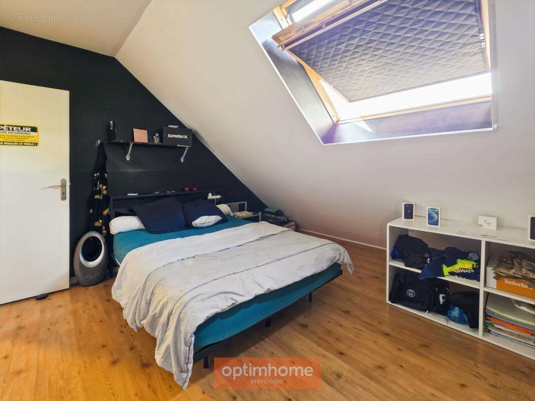 Maison de ville de 146 m² – 4 chambres – bureau – cour et jardin - photo 18