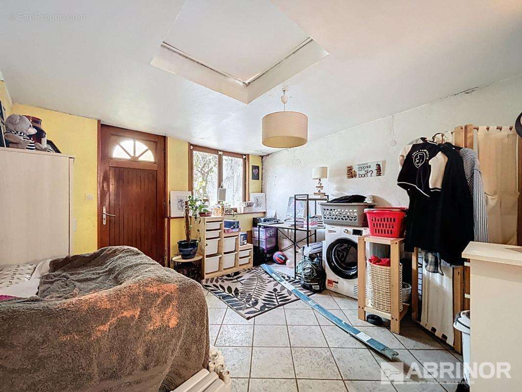 Maison à HALLENNES-LEZ-HAUBOURDIN