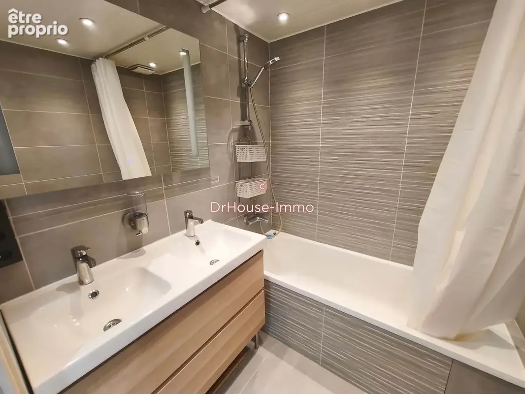 Appartement 4 pièces 81 m² à vendre à Clermont-Ferrand (63000) - photo 5