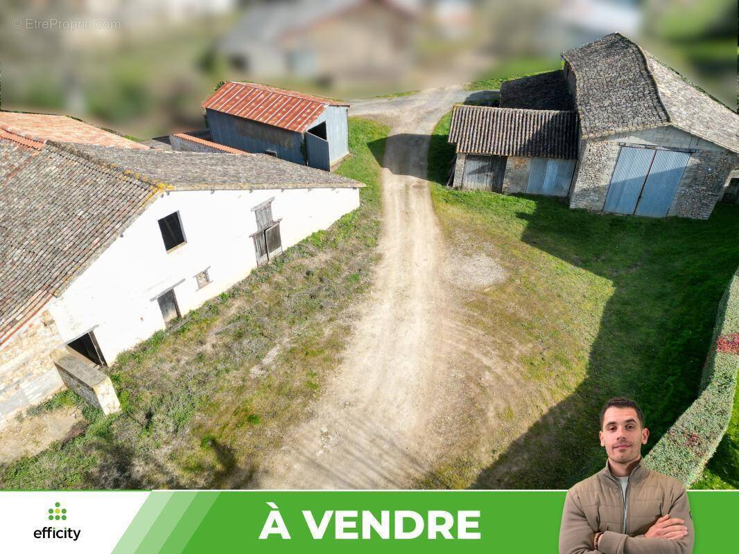 Maison à CELLE-LEVESCAULT