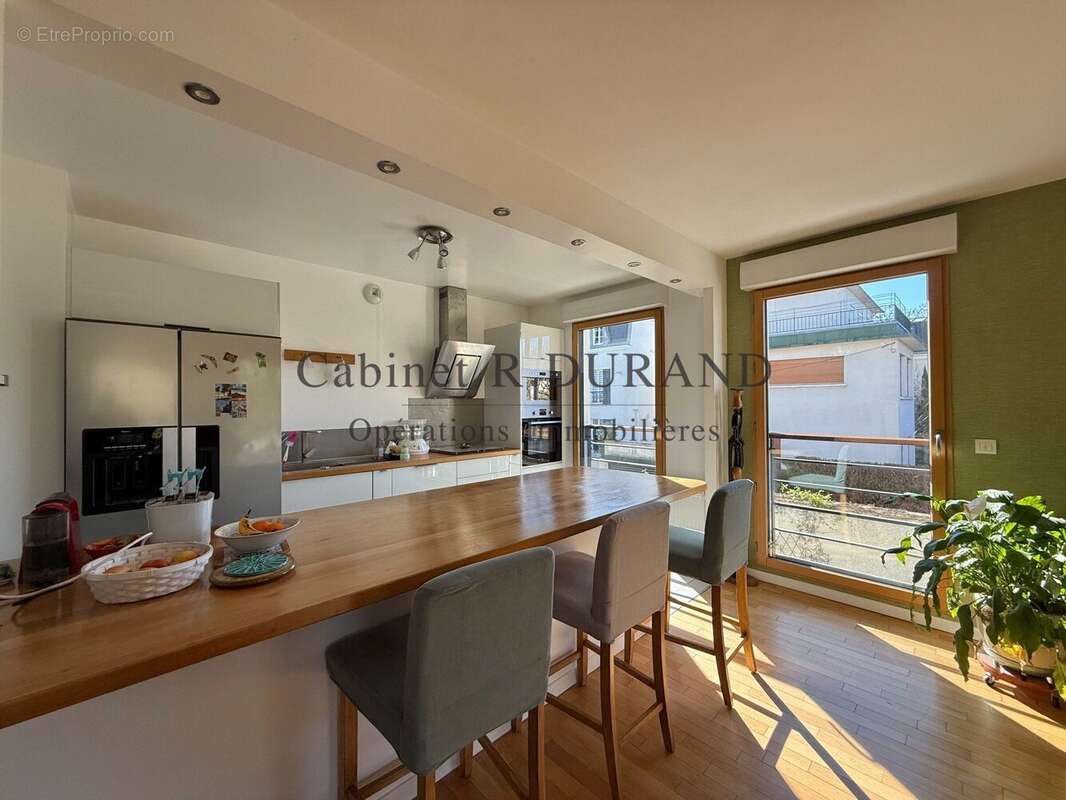 Appartement à COLOMBES