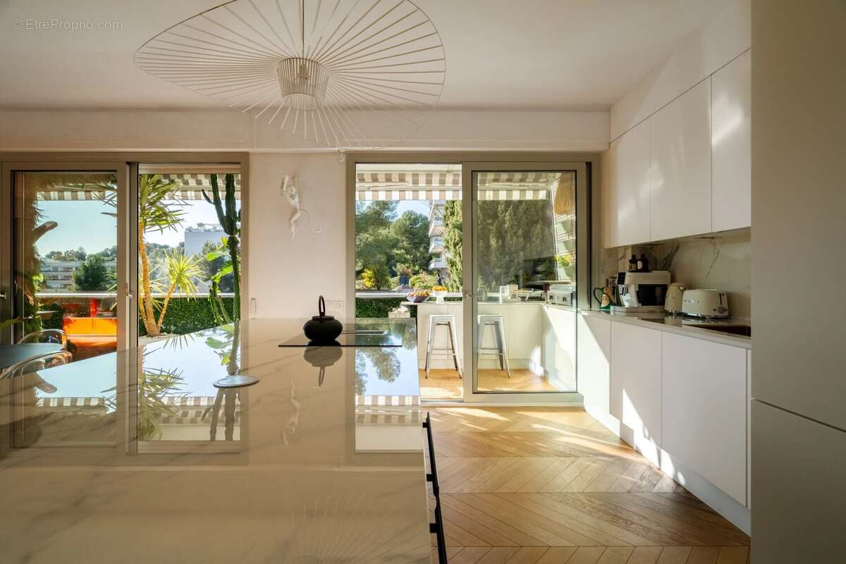 Appartement à MARSEILLE-8E