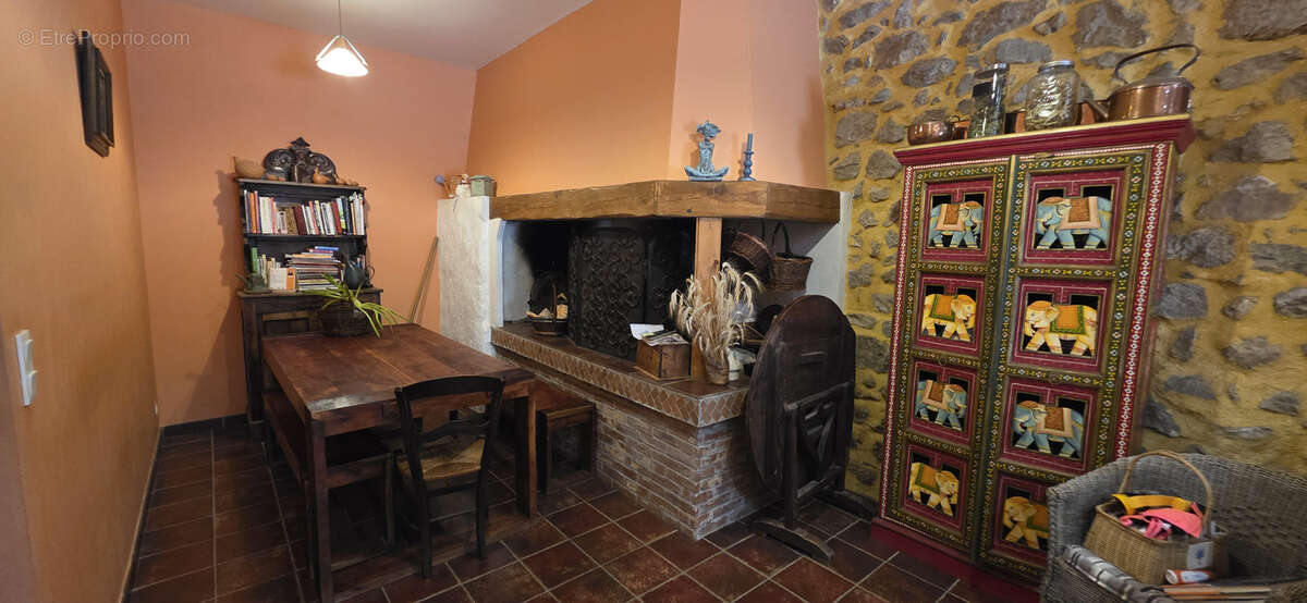 Maison de caractère de 1713   460 m2   piscine chauffée   Roquefeuil (11) - photo 13