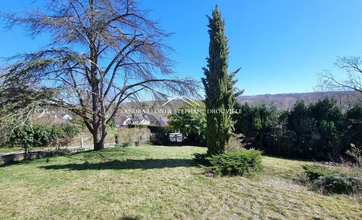 Maison à SAINT-PREST