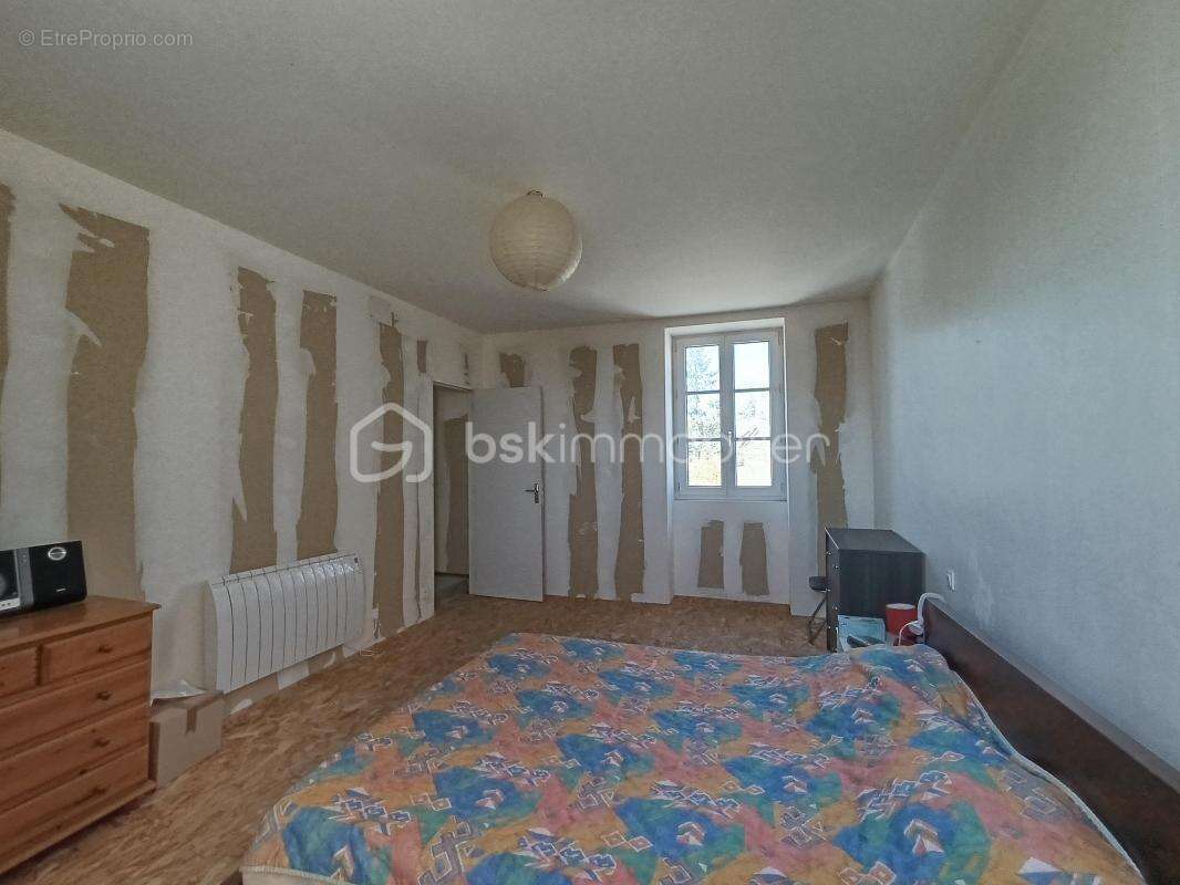 Maison en pierre 108 m² - photo 7