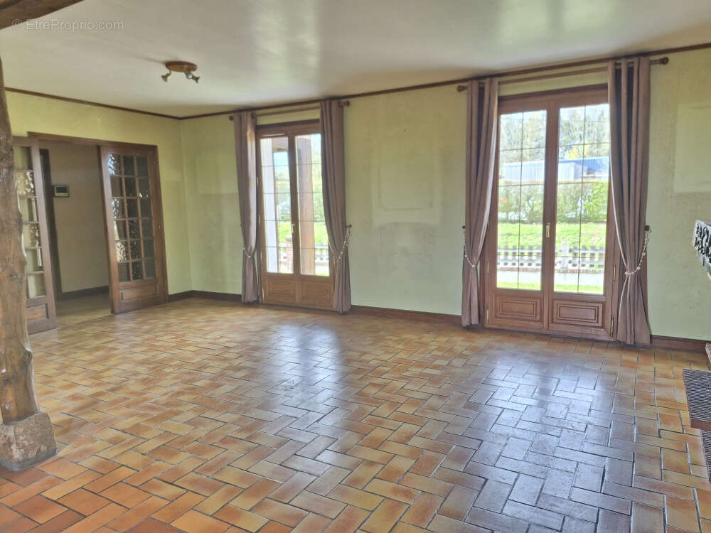 Maison à NEUFCHATEL-EN-BRAY