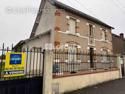 Maison à LA CHAUSSEE-SAINT-VICTOR