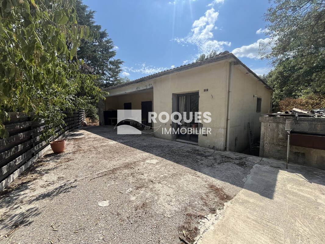 Maison à COLOMBIERES-SUR-ORB