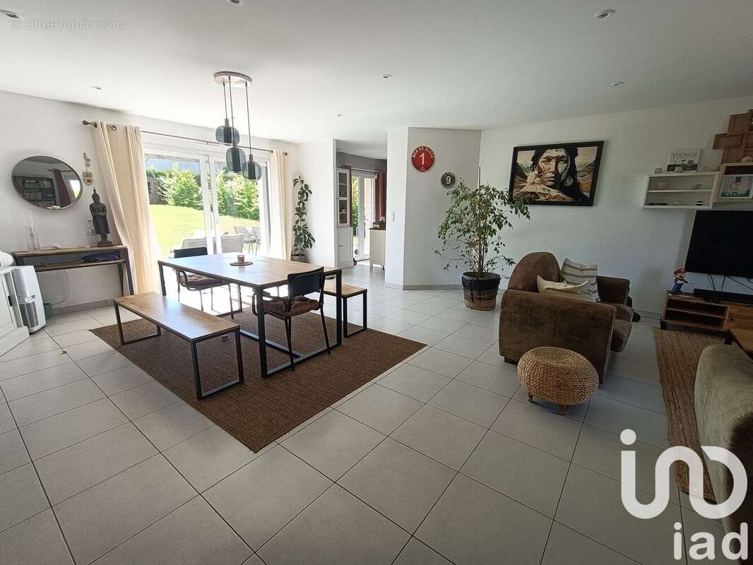 Photo 5 - Maison à CUSSET