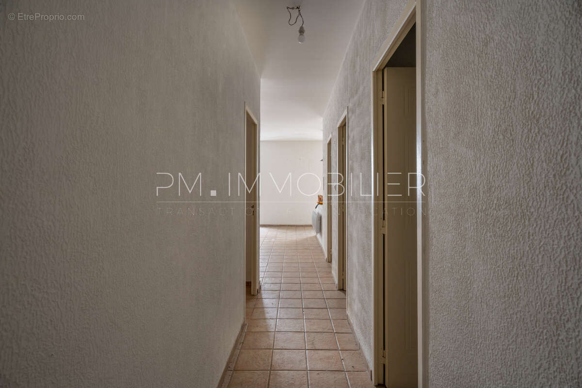Appartement à MARSEILLE-2E