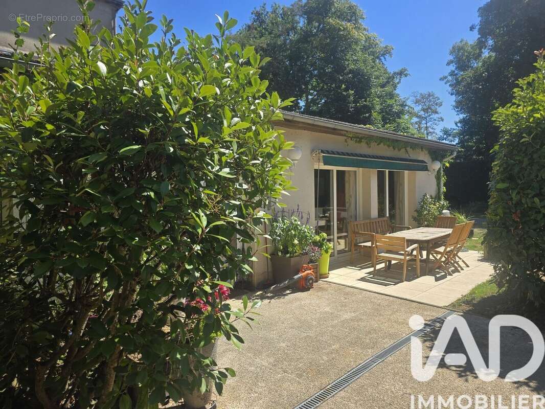 Maison 220 m² à Gouex  - photo 4