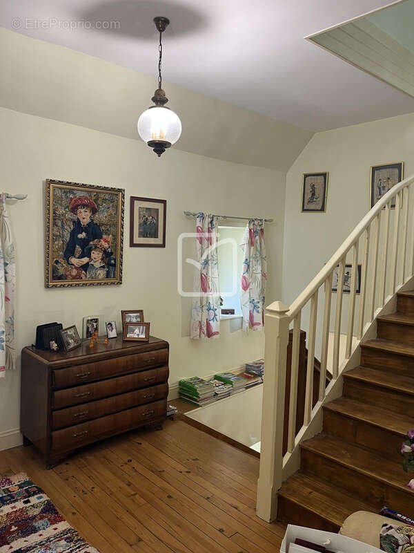 Maison à OBJAT
