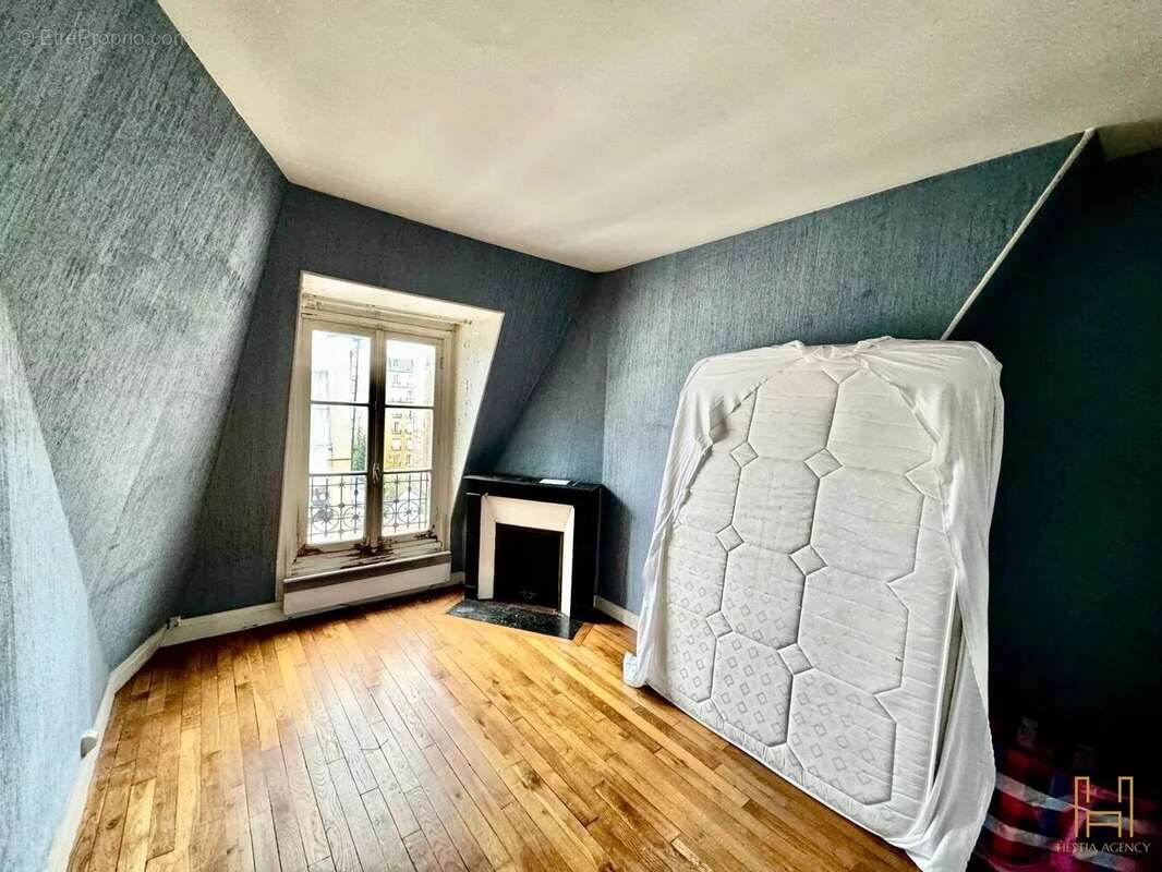 Appartement à PARIS-14E