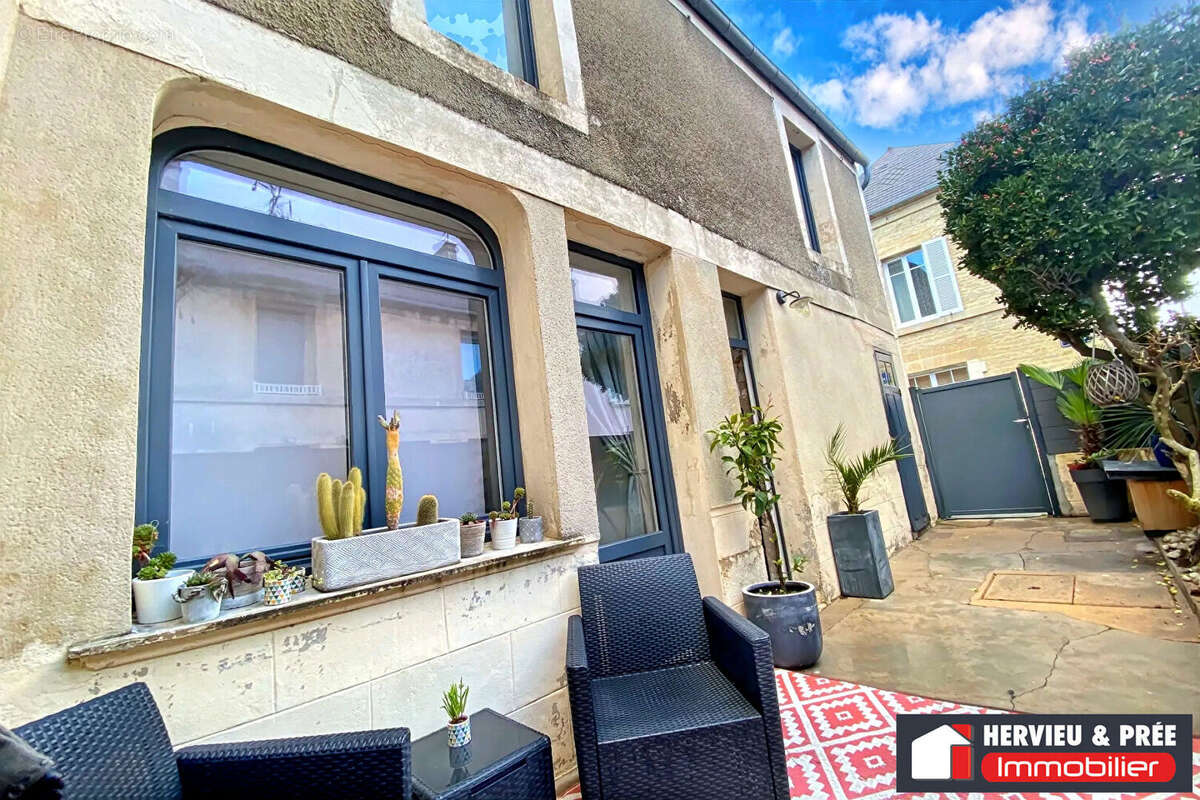 Maison à LUC-SUR-MER