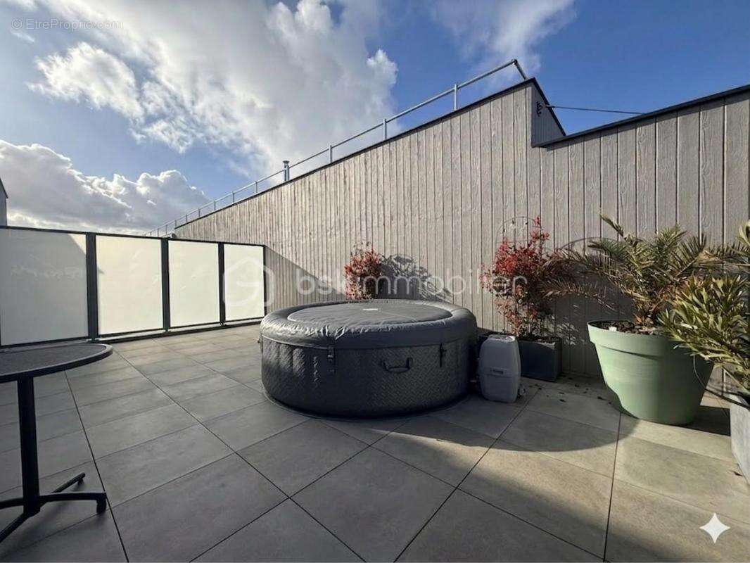 Appartement à PONTAULT-COMBAULT