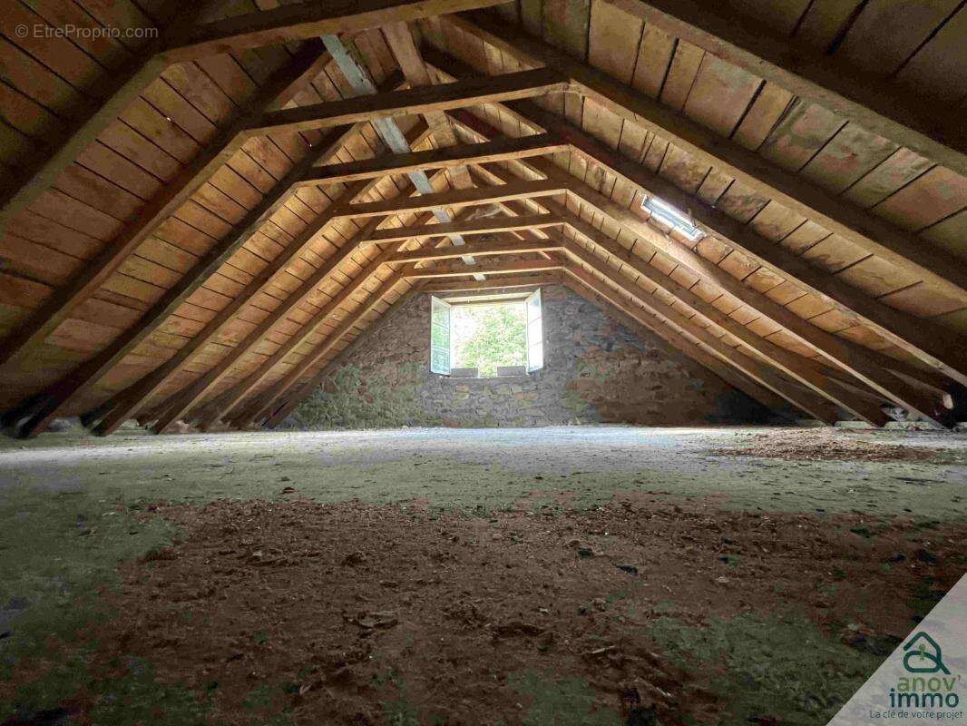 Corps de ferme a fort potentiel - photo 9