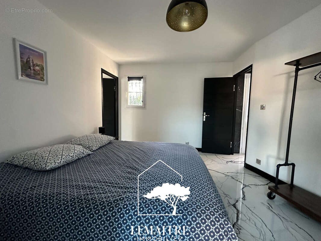 Maison à LES MATHES