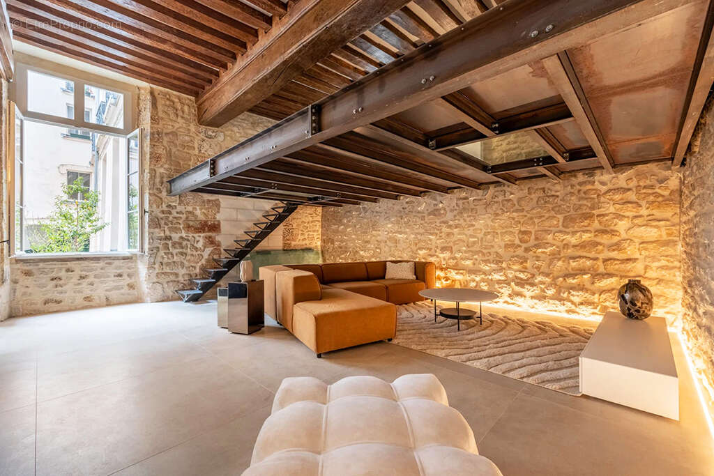Appartement à PARIS-4E