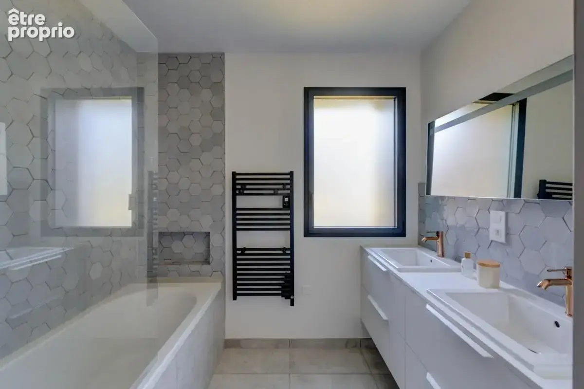 Propriete d'exception 218 m2 sur jardin de 1 500 m2 - photo 11