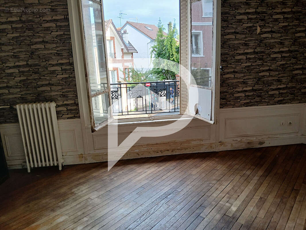 Appartement à COLOMBES