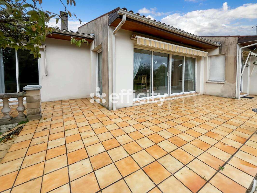 Maison à SAINTES