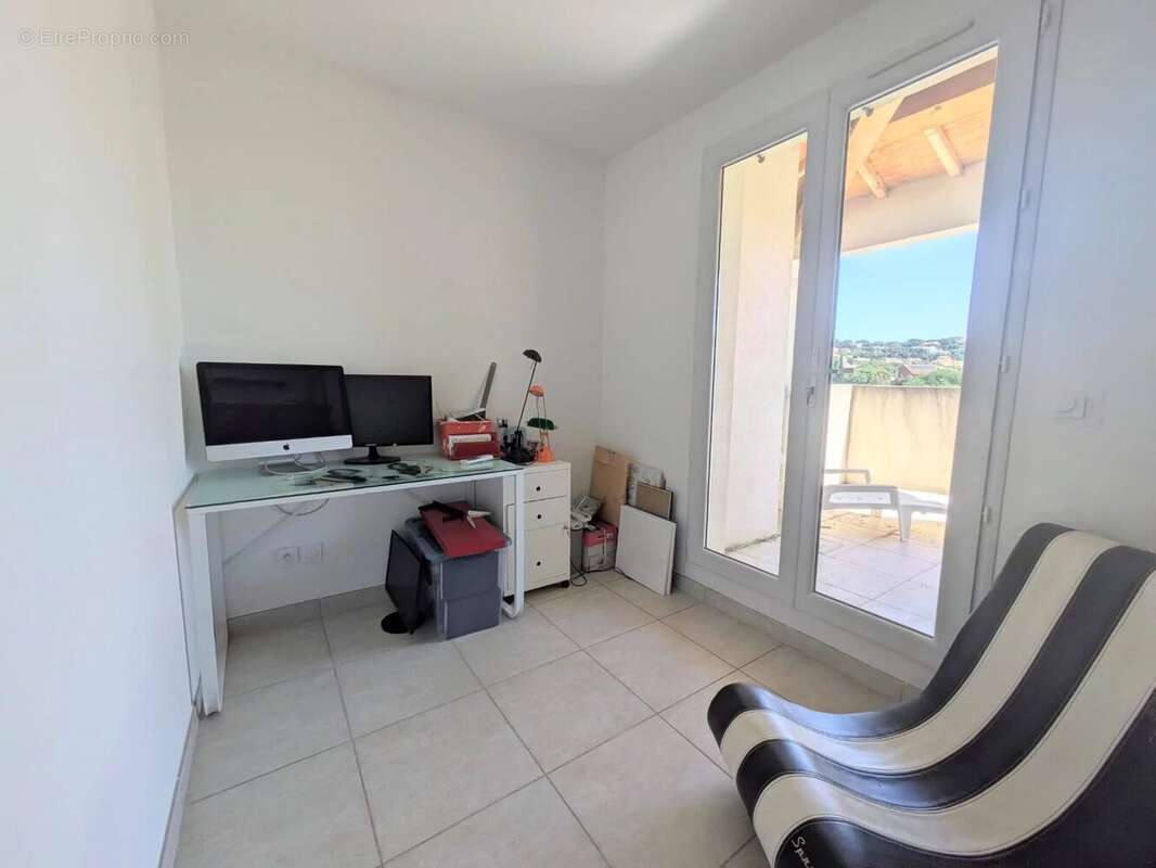 BORMES LES MIMOSAS, maison 4 pièces au calme - photo 14
