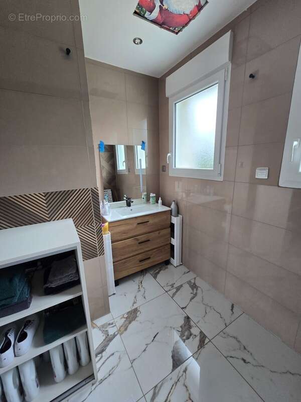 Maison à vendre 5 pièces SAINT MARTIN DE FRAIGNEAU (85) - photo 5