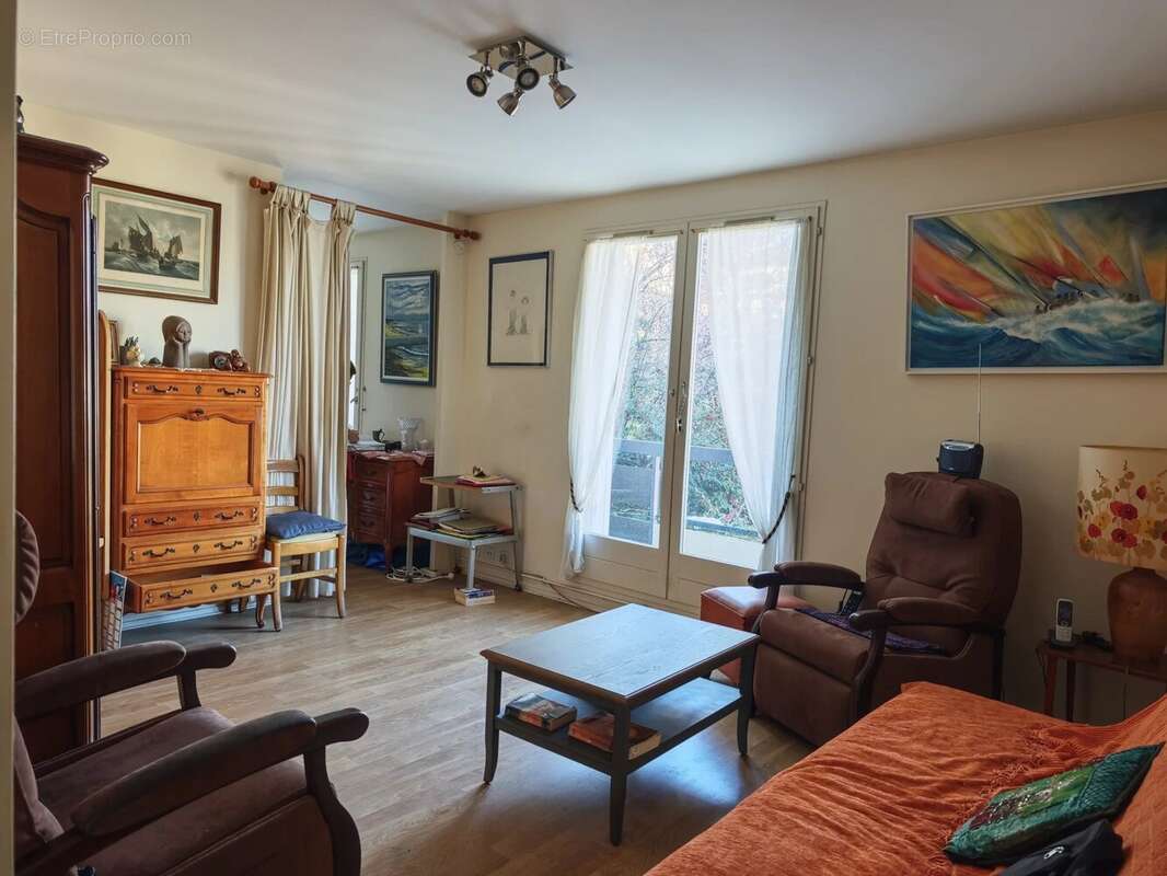 Appartement à CHAVILLE