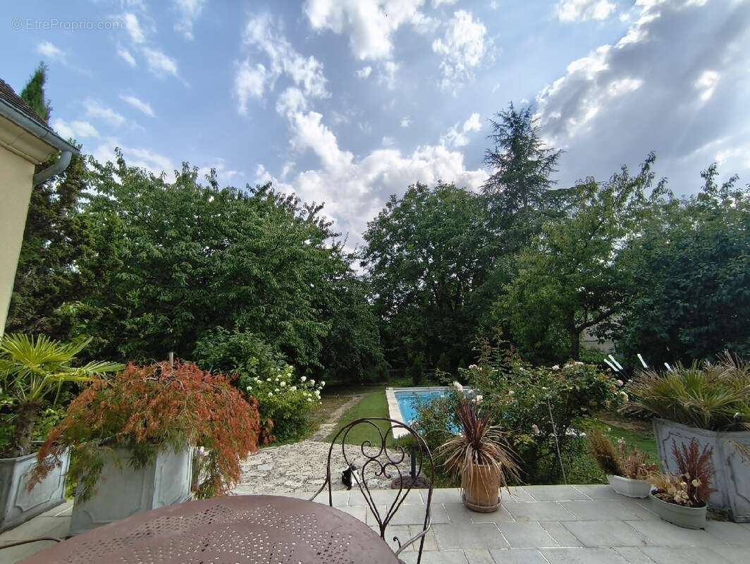 Maison 222 m² à Nesles-La-Vallee  - photo 15