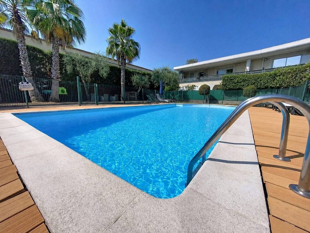 Appartement à MOUGINS