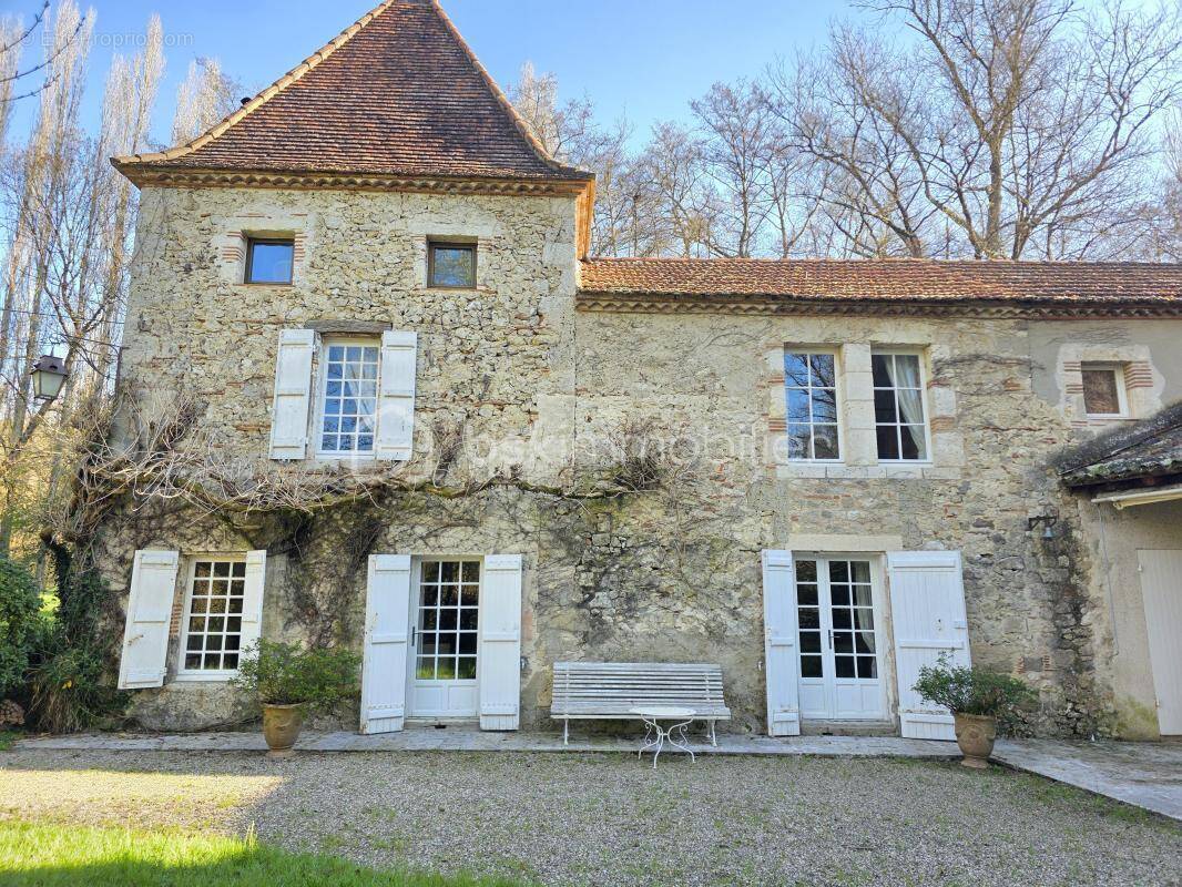 Maison à BAZENS