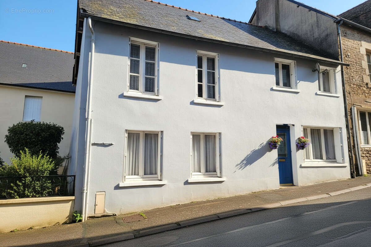 Maison à LA TRINITE-PORHOET