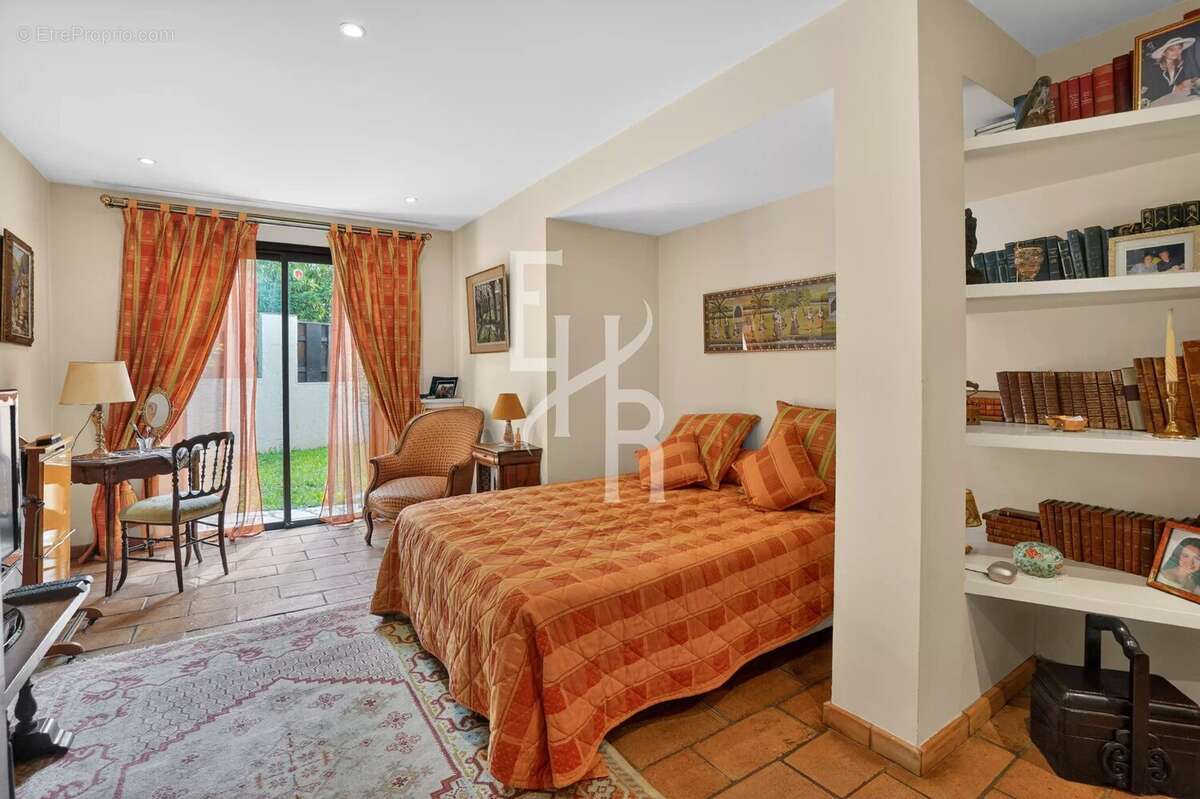 Maison à MOUGINS