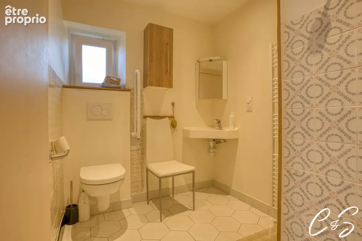 Maison 6 pièces 137 m² à vendre à Ploneour-Lanvern (29720) - photo 8