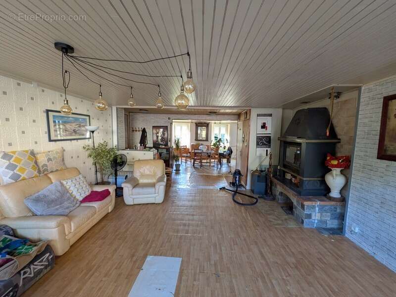 Maison à SAINT-CARADEC-TREGOMEL