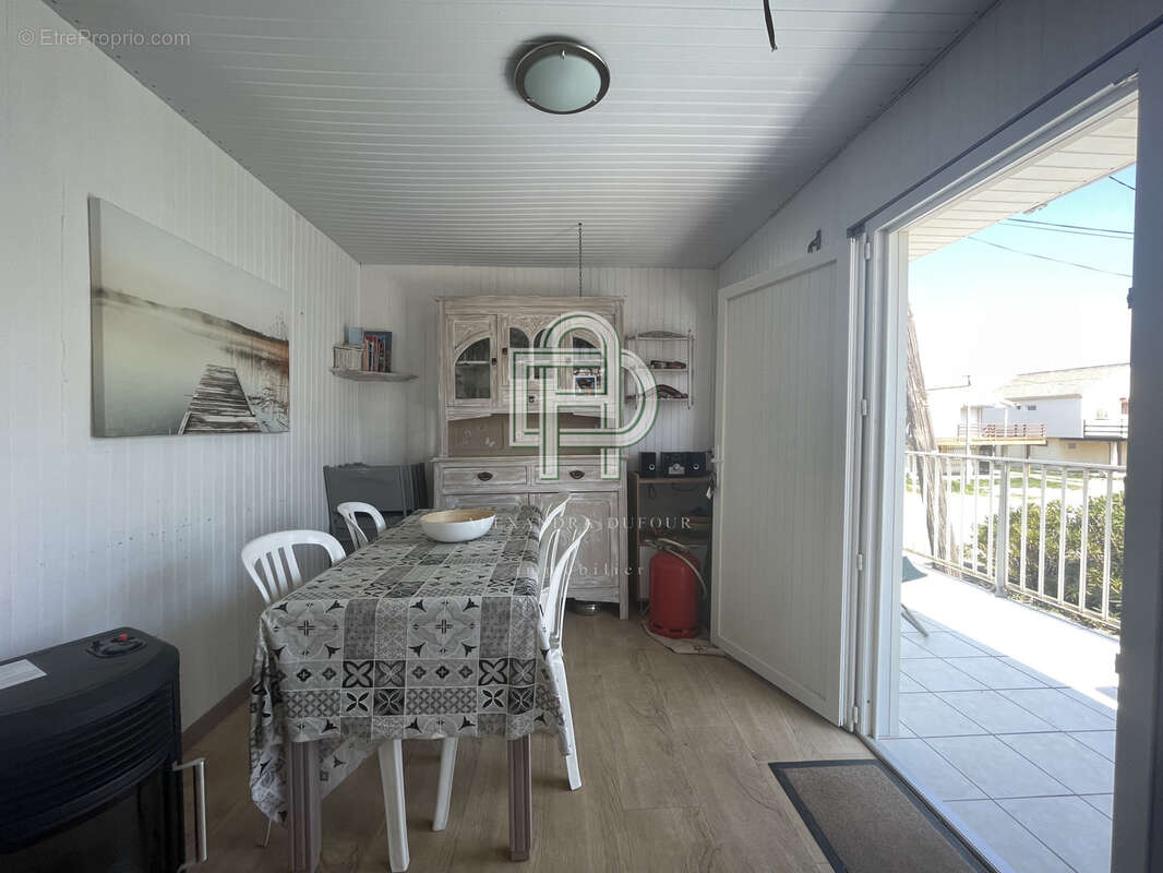 Chalet T4 de 53 m2 avec terrasse   Gruissan Chalet - photo 10
