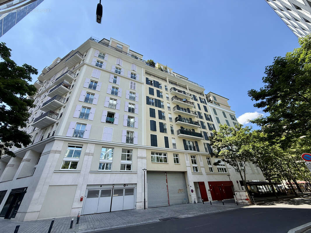 Courbevoie — Faubourg de l'Arche  Exclusivité — Appartement avec balcon et parking - photo 7