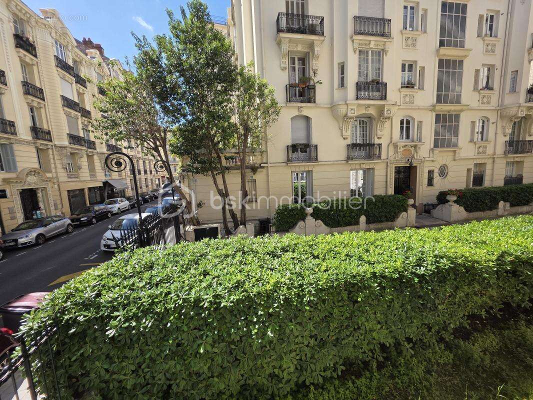 Nice centre – quartier des musiciens – local professionnel de 208 m² - photo 2