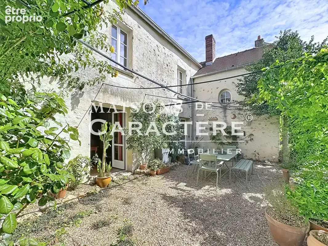 Propriété en coeur de village avec potentiel de valorisation - photo 2