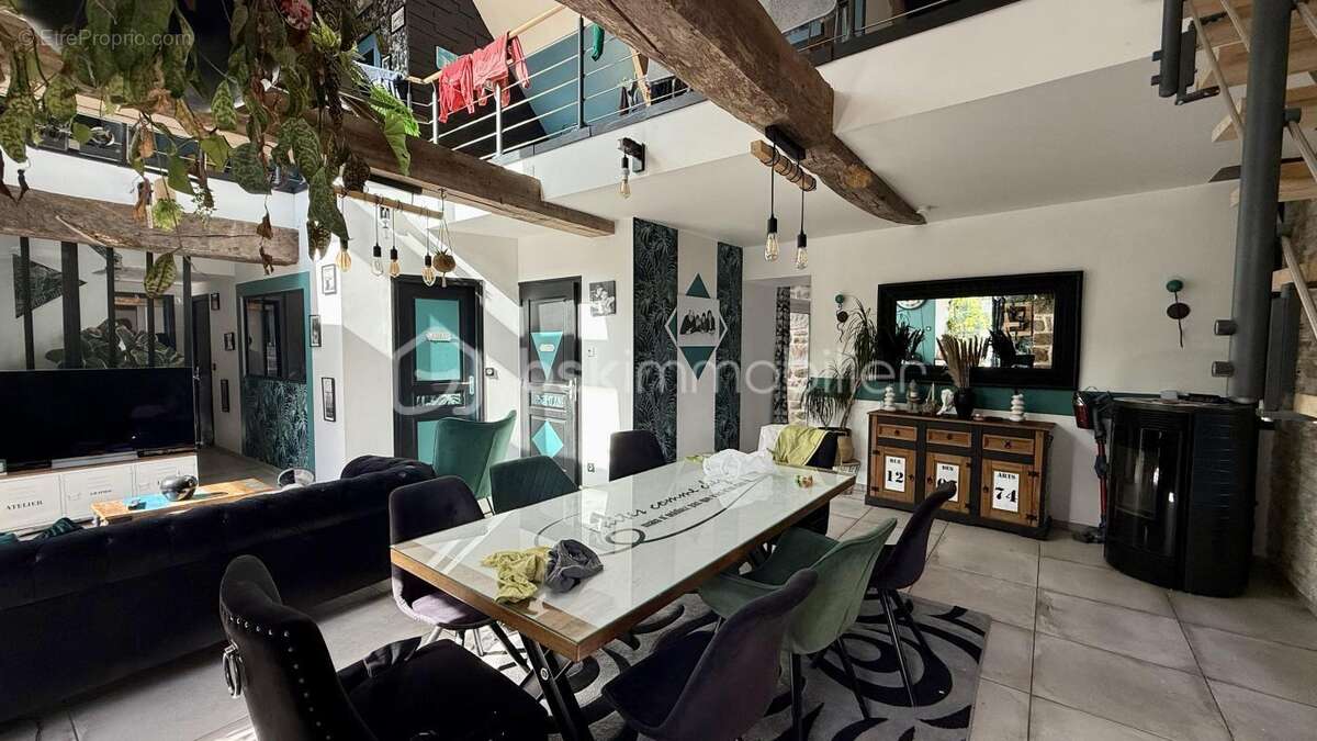 Maison à CHAMPSECRET